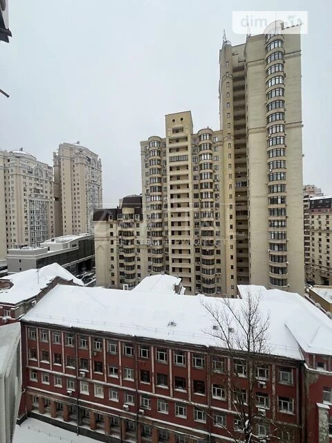 For sale 1-room apartment 52 sq. m. on Poltavska Street 10 • ID 34580