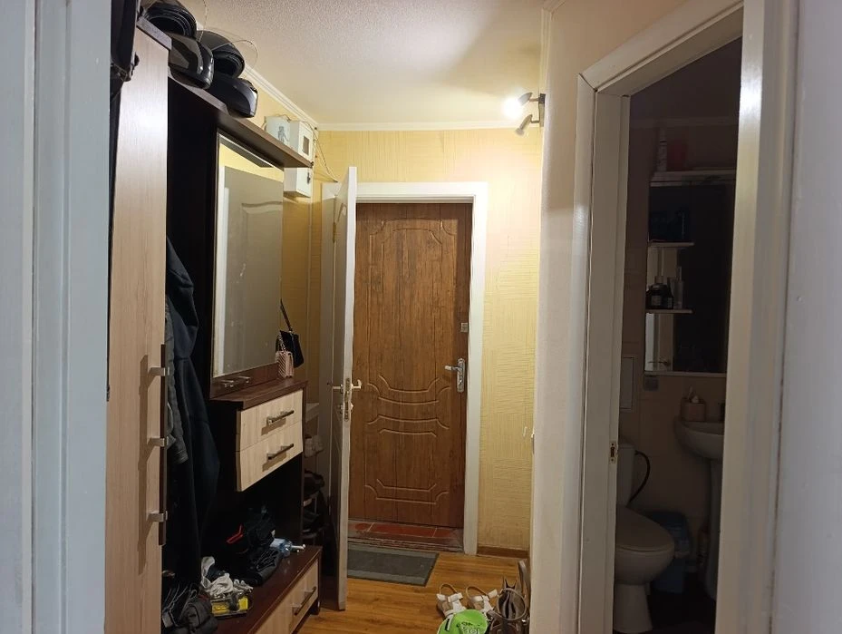 I will sell a 3-room apartment on Titova / Nezalezhnosti, Polya pros.