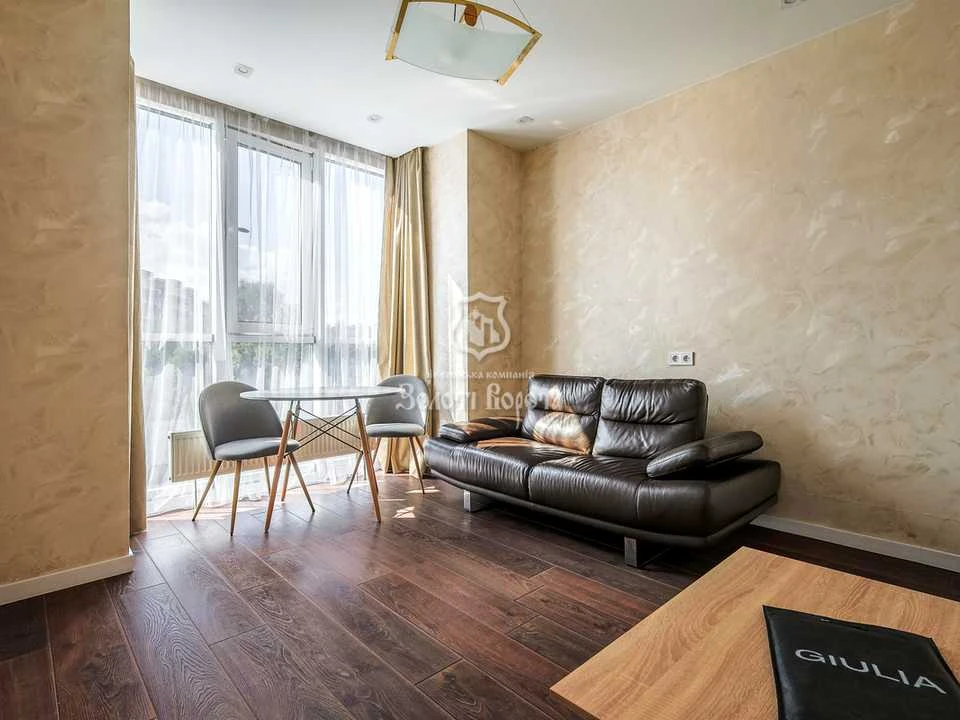 Apartment. Kyiv, Hlybochytska St.