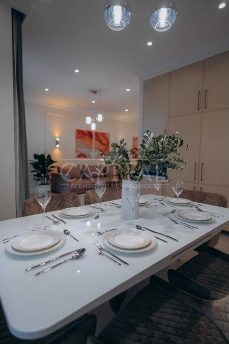Apartment for sale, Novopecherskie Lypky, Dragomirova, Pechersk
