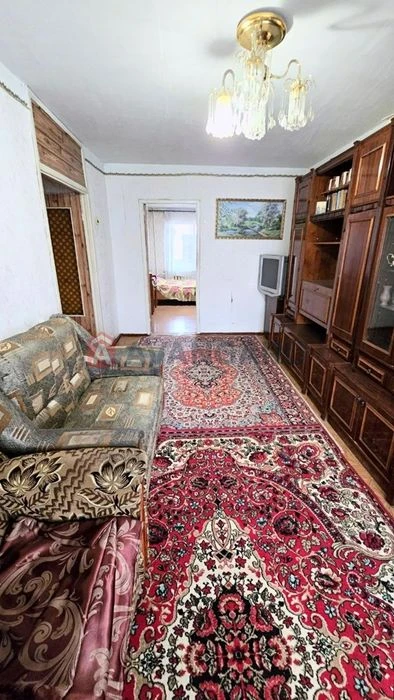 3-room apartment, 1st Southern microdistrict, 25 thousand dollars. No commission for