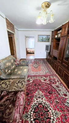 3-room apartment, 1st Southern microdistrict, 25 thousand dollars. No commission for