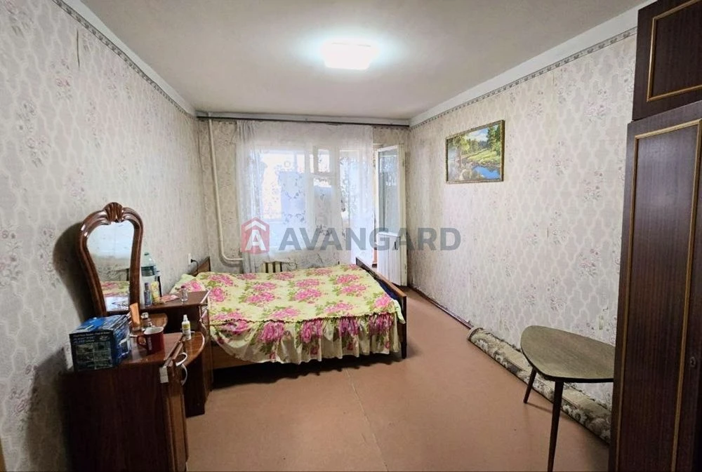 3-room apartment, 1st Southern microdistrict, 25 thousand dollars. No commission for