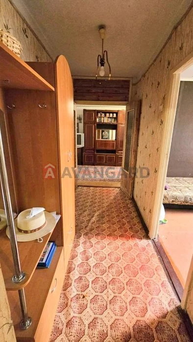 3-room apartment, 1st Southern microdistrict, 25 thousand dollars. No commission for