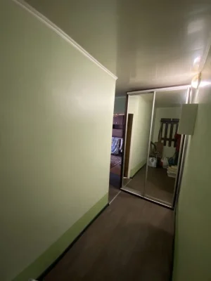 Owner, 1 room for sale near the metro station and 23 August