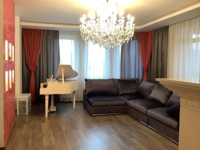 Luxurious apartment with a view in a modern building, Saperno-Slobods