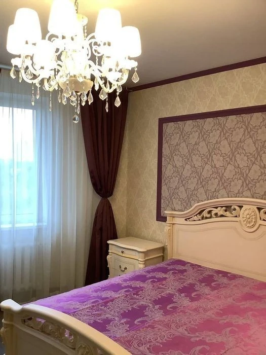 Luxurious apartment with a view in a modern building, Saperno-Slobods