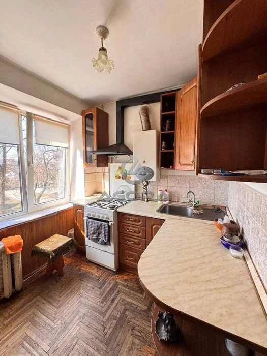 **Продается трехкомнатная квартира на ул. Мельничная**