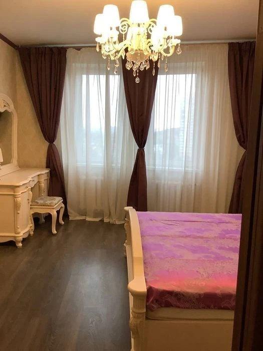 Luxurious apartment with a view in a modern building, Saperno-Slobods
