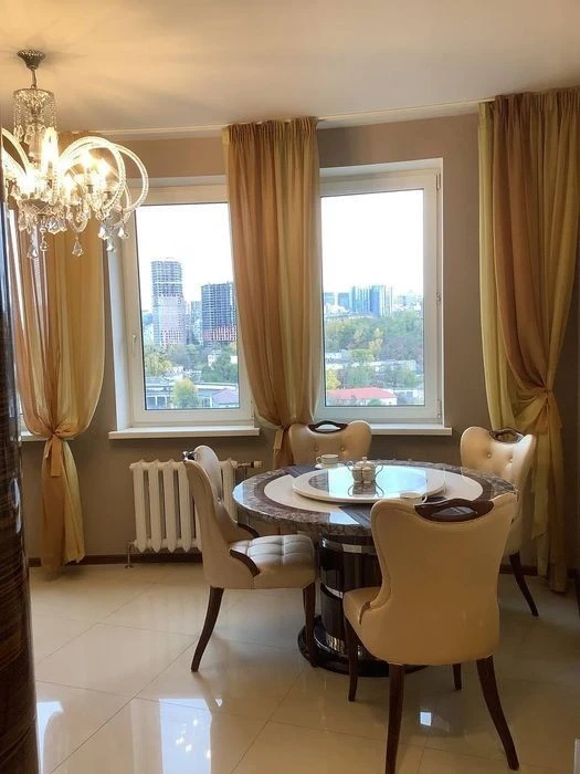 Luxurious apartment with a view in a modern building, Saperno-Slobods