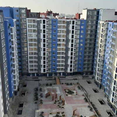 Продам просторную 1-комнатную квартиру в центре!