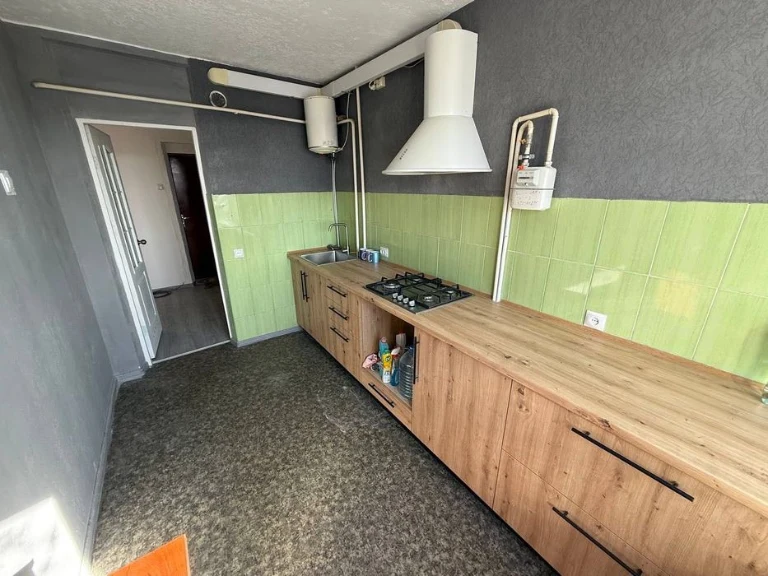 Продам 4 ком Квартира Ольжича Петровского Ивана Мазепы Метал