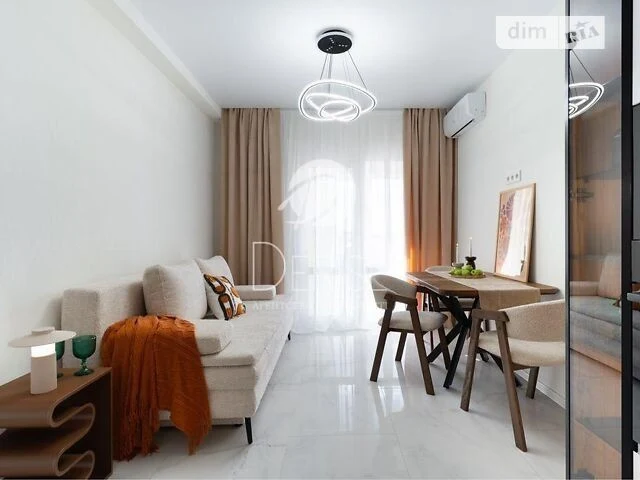Продажа 2к квартиры 60 кв. м по ул. Михаила Максимовича 24 •