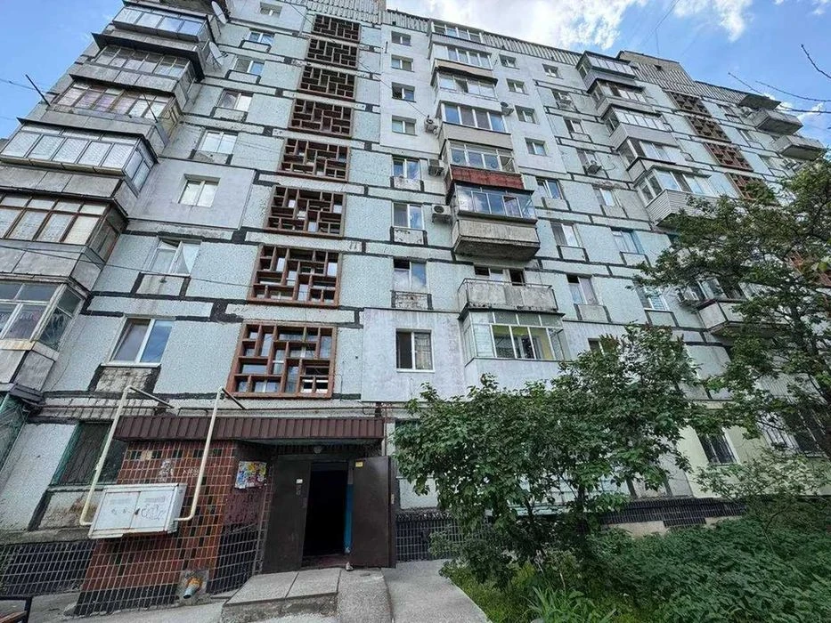 Продам 2-комнатную квартиру (чешка 50м2), ул. Калиновая