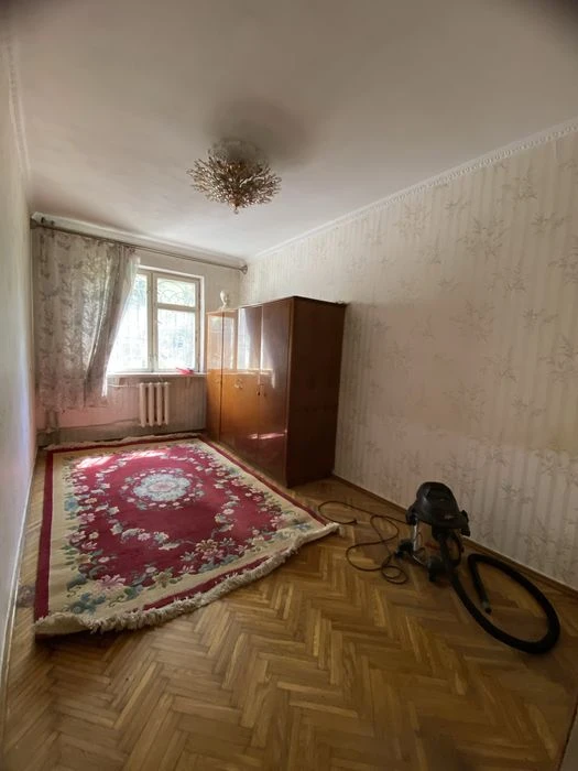 Черемушки/Филатова/ Космонавтов, продам 3-х комнатную кварти