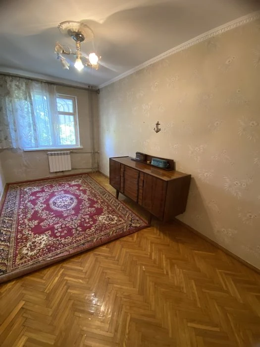 Черемушки/Филатова/ Космонавтов, продам 3-х комнатную кварти