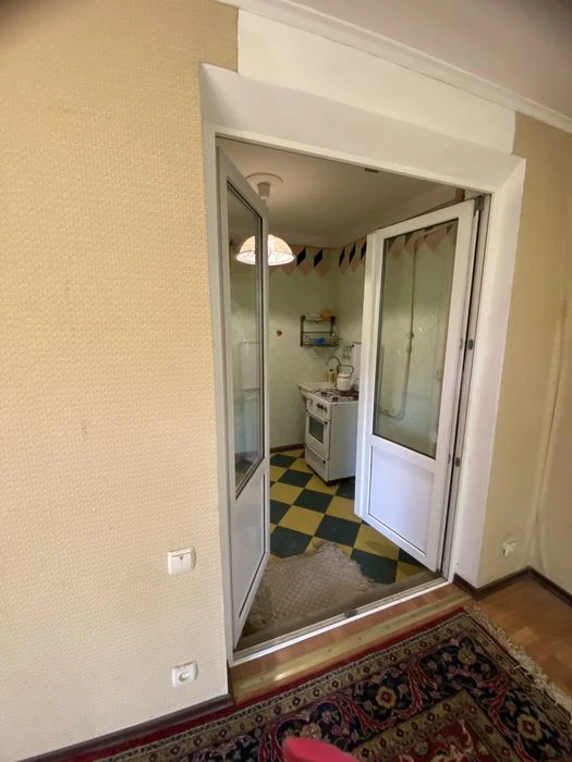 Черемушки/Филатова/ Космонавтов, продам 3-х комнатную кварти