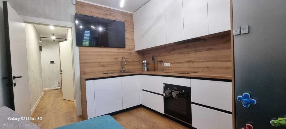 Продам 2к. 78м2 квартиру по вул.Литовська