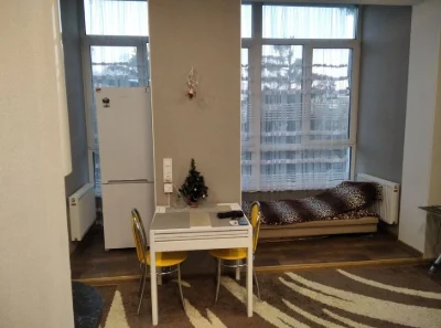 Selling a 1-room studio apartment with independent heating from the owner.
