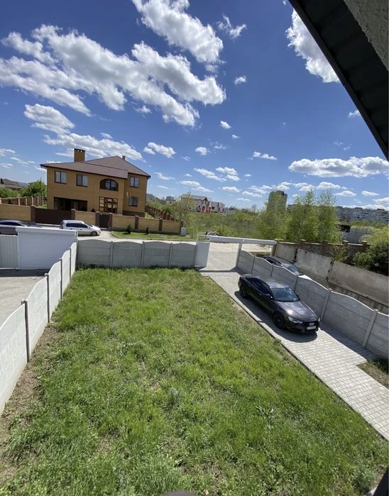 House, townhouse