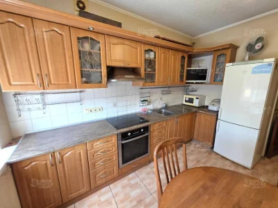 OS4 EX Selling a 3-room apartment in the new building Zhilstroy-2 Gag