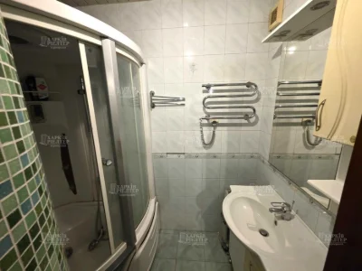OS4 EX Selling a 3-room apartment in the new building Zhilstroy-2 Gag