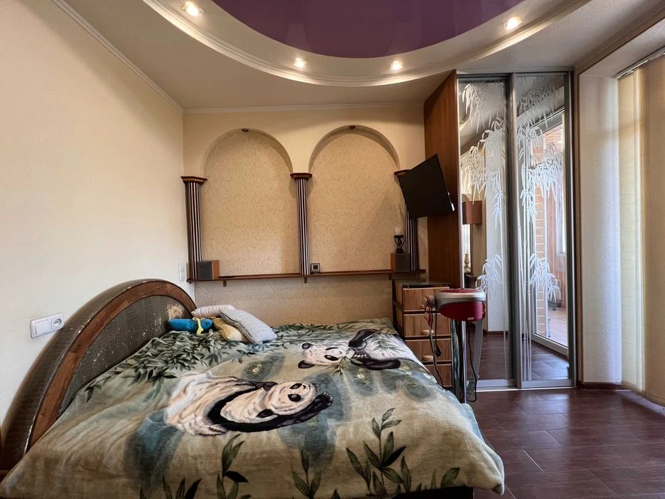 3-room apartment at 171 Poltavsky Shlyakh Street