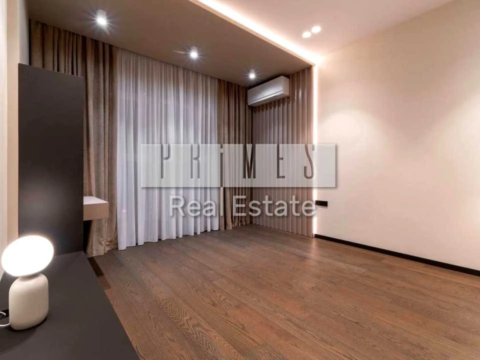 Apartment. Kyiv, Andriy Verkhoglyad St. (Mykhayla Dragomirova)