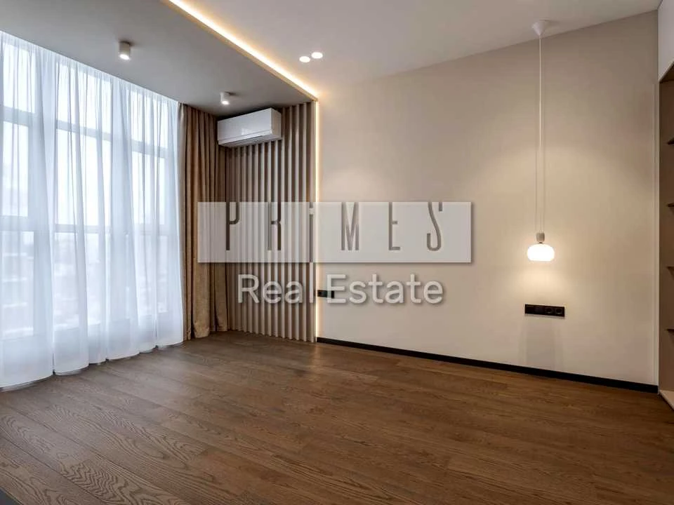 Apartment. Kyiv, Andriy Verkhoglyad St. (Mykhayla Dragomirova)