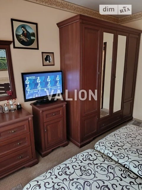 Sale of 2-room apartment 54.3 sq. m on Akademika Zabolotnogo St.