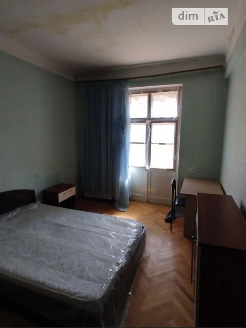 Sale of 3-room apartment 69.8 sq. m. on Oleksandra Dovzhenko St. 10