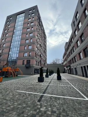 Продам власну квартиру 88м2 у ЖК Троїцький