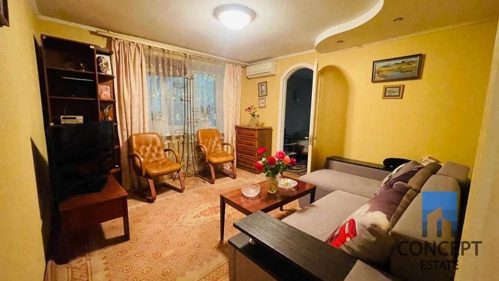 Продам большую 3к квартиру на Титова 12а!