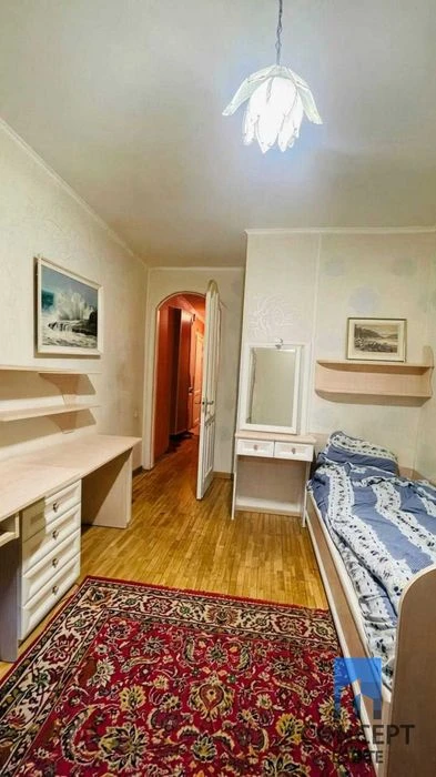 Продам большую 3к квартиру на Титова 12а!
