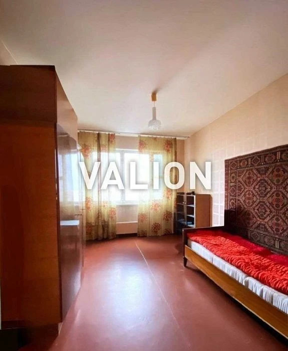 3-room apartment for sale, 4b, Makhova (Zholudeva) St., Sviato