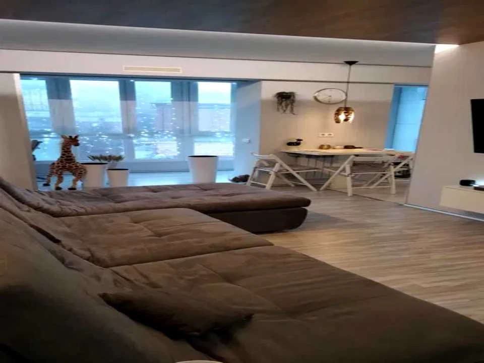 Apartment. Kharkiv, Kharkivska embankment st.