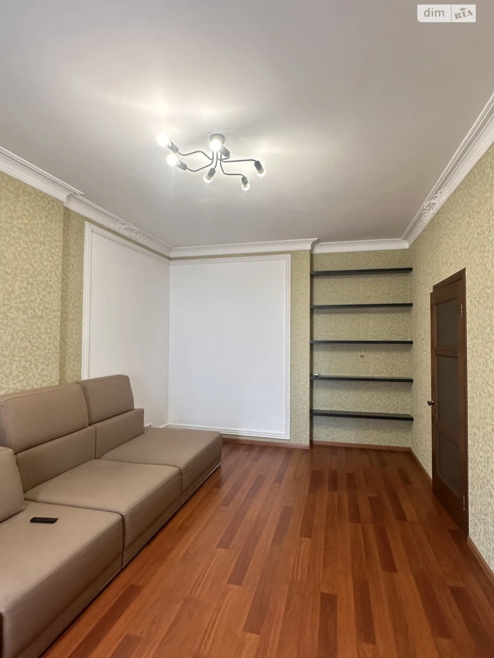 Продажа квартир Приморский.