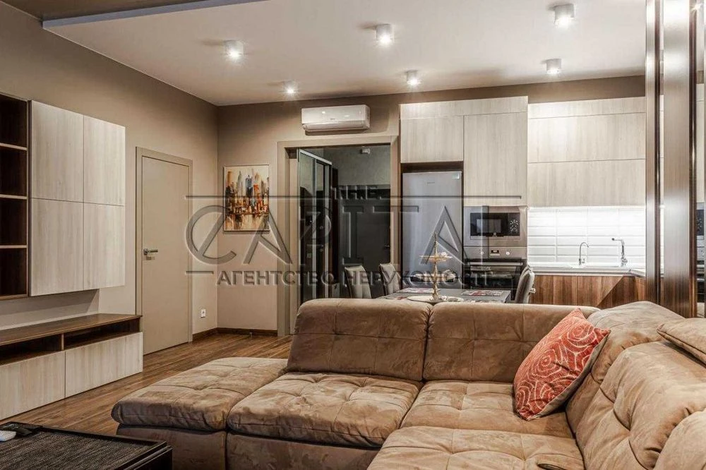 Sale of an exclusive apartment in the residential complex "Royal Tower" Tetris Hall