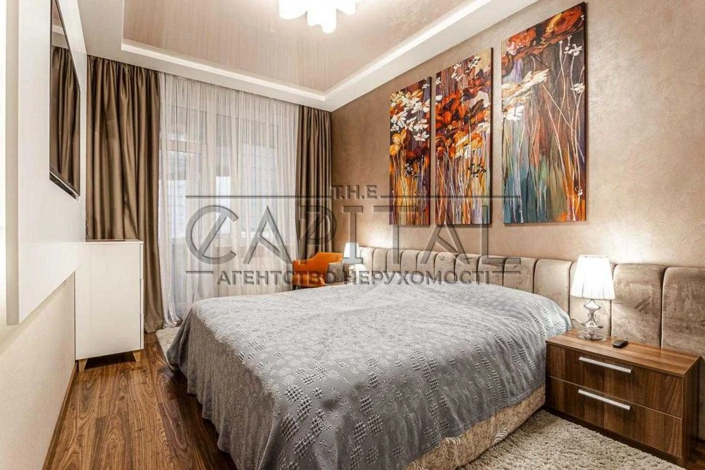 Sale of an exclusive apartment in the residential complex "Royal Tower" Tetris Hall