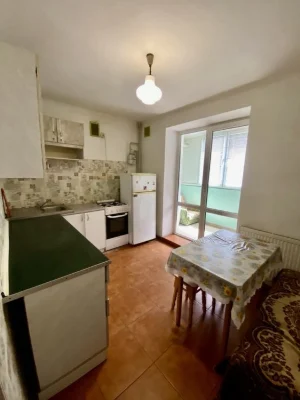 Продается 2-комнатная в новостройке.