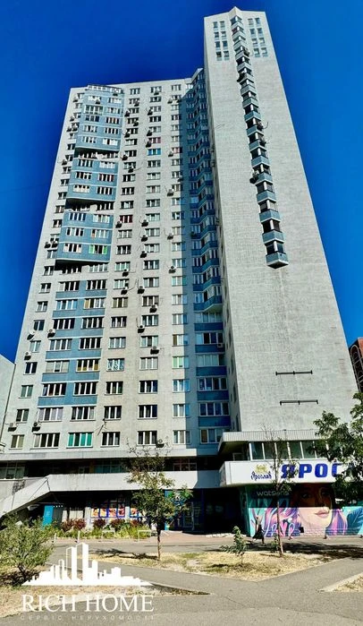 For sale spacious 1-room apartment, 46 sq.m. Chervonaya Kalina, 68