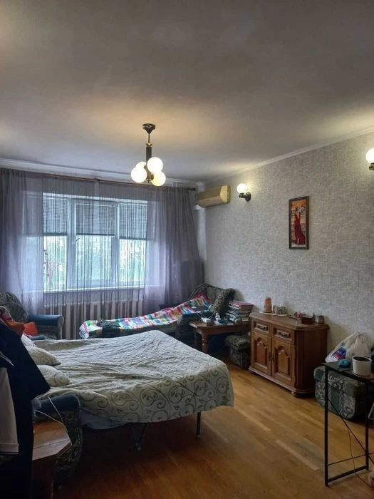 Sale 3k on Levka Lukyanenko