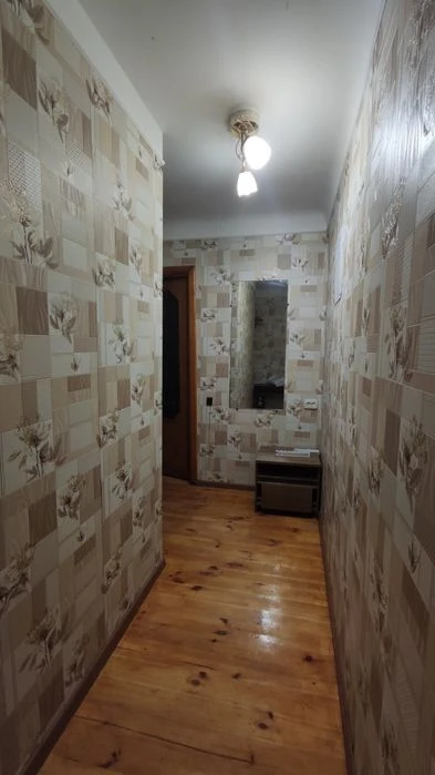 2к в цеглі в Центрі! Зроблено косметичний ремонт, великий ба