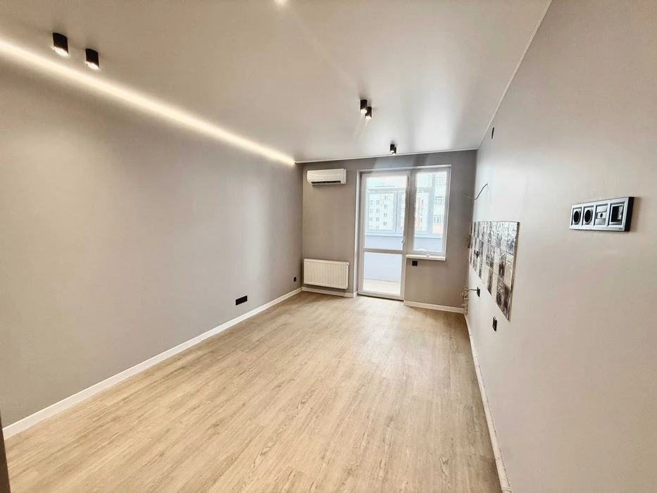 Selling a classy European-style two-room apartment in a new building in Saltovka, Ptichk residential complex