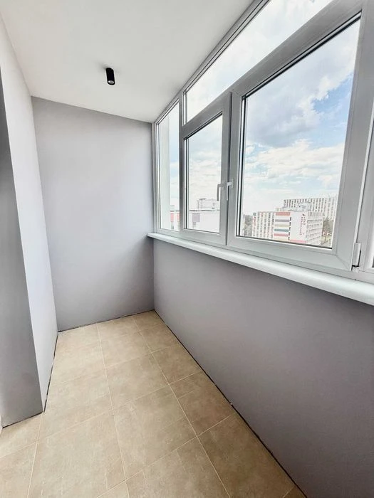 Selling a classy European-style two-room apartment in a new building in Saltovka, Ptichk residential complex