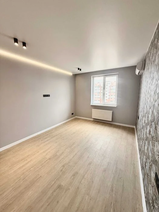 Selling a classy European-style two-room apartment in a new building in Saltovka, Ptichk residential complex