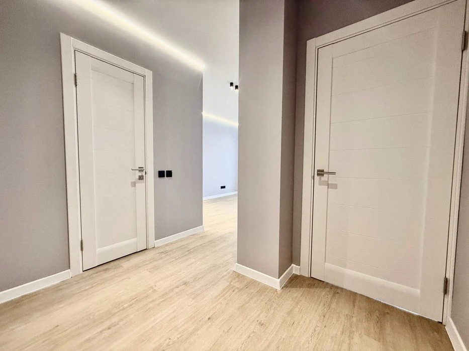 Selling a classy European-style two-room apartment in a new building in Saltovka, Ptichk residential complex