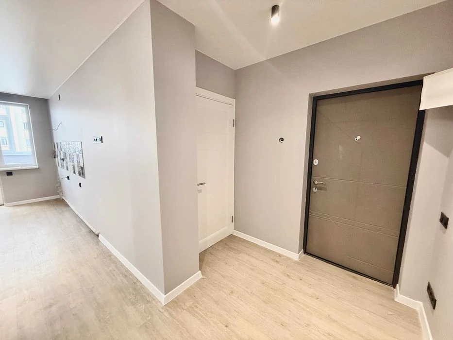Selling a classy European-style two-room apartment in a new building in Saltovka, Ptichk residential complex