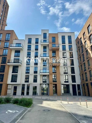 Продаж 2к квартири 75,9 м у Файна Таун