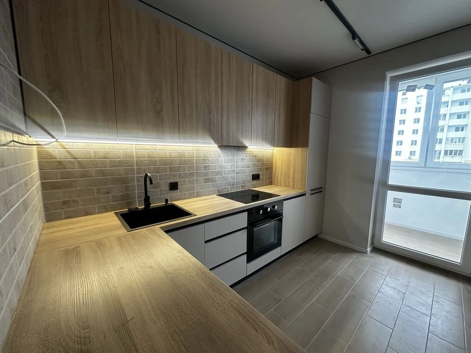 Selling a 2-room apartment (74 square meters) in the Mira 3 residential complex (part 1).